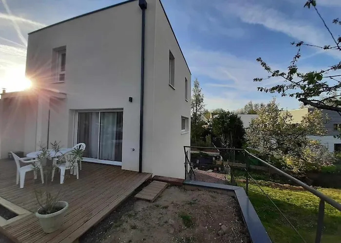 Maison Neuve Equipee *