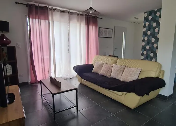 別荘 Maison Neuve Equipee